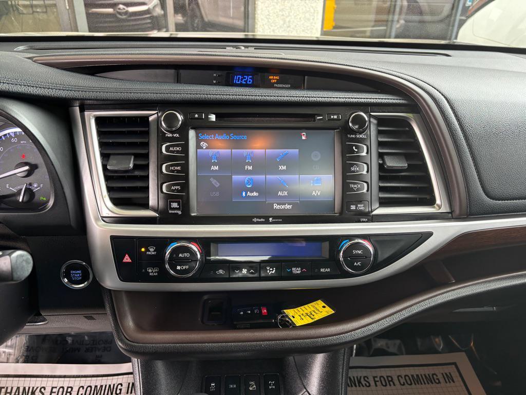 used 2014 Toyota Highlander car, priced at $16,995