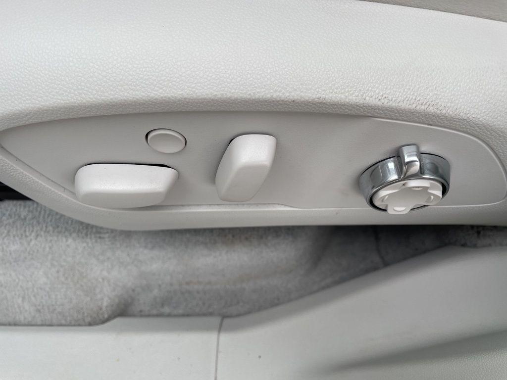 used 2025 Buick Enclave car, priced at $46,814