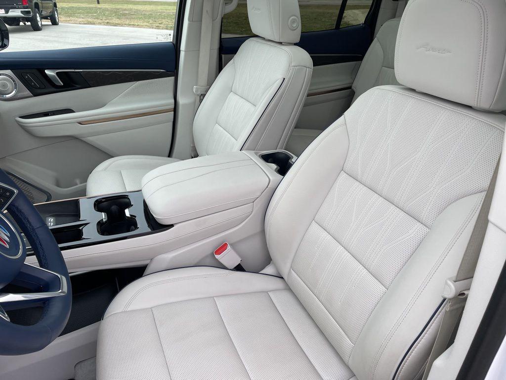 used 2025 Buick Enclave car, priced at $46,814