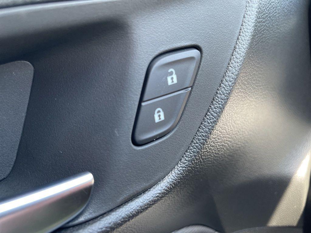 new 2026 Buick Envista car, priced at $29,573