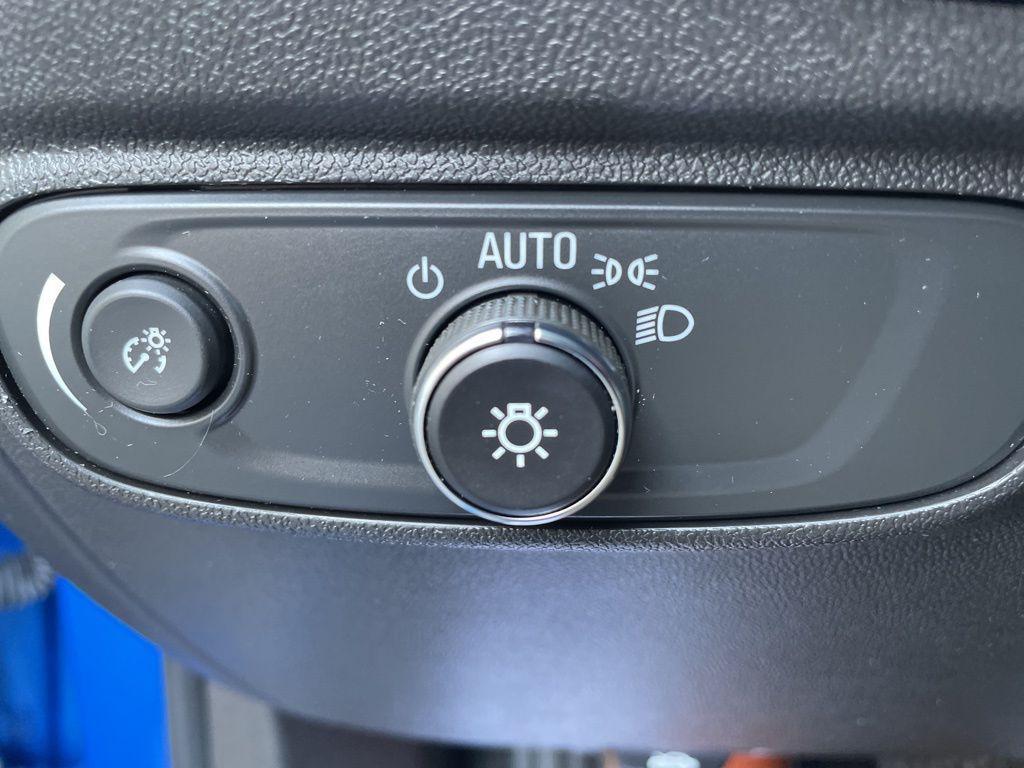 used 2024 Chevrolet Equinox car, priced at $21,789