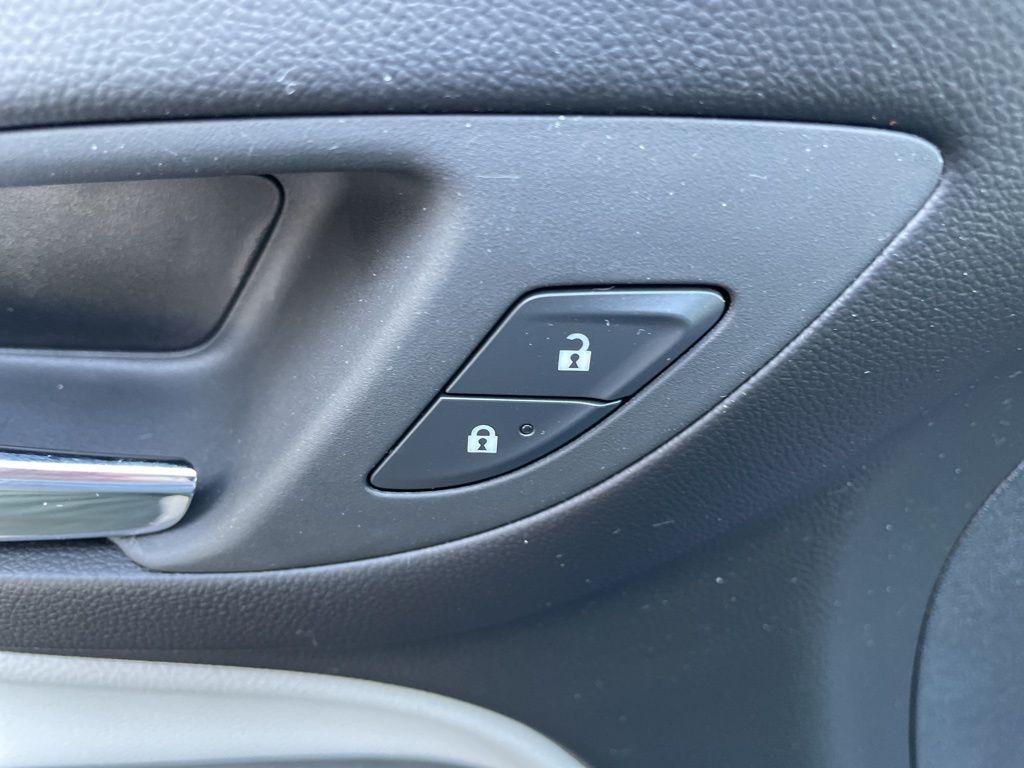 used 2024 Chevrolet Equinox car, priced at $21,789