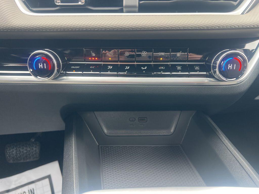 new 2026 Chevrolet Equinox car, priced at $35,640