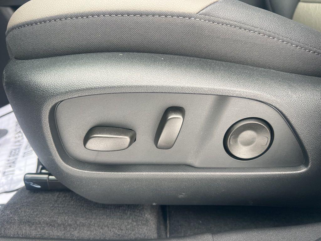 new 2026 Chevrolet Equinox car, priced at $35,640