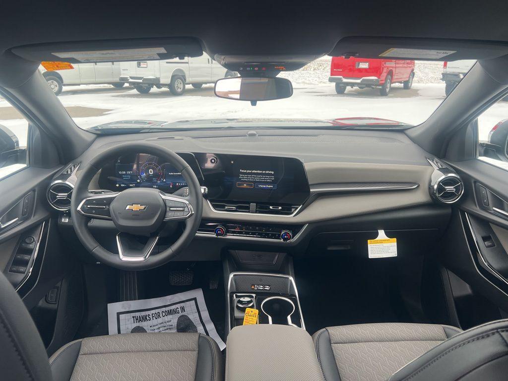 new 2026 Chevrolet Equinox car, priced at $35,640