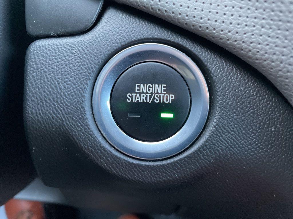 used 2020 Chevrolet Equinox car, priced at $16,085