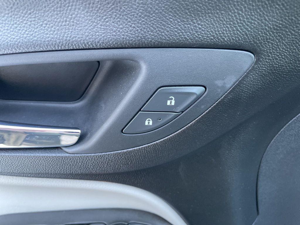 used 2020 Chevrolet Equinox car, priced at $16,085