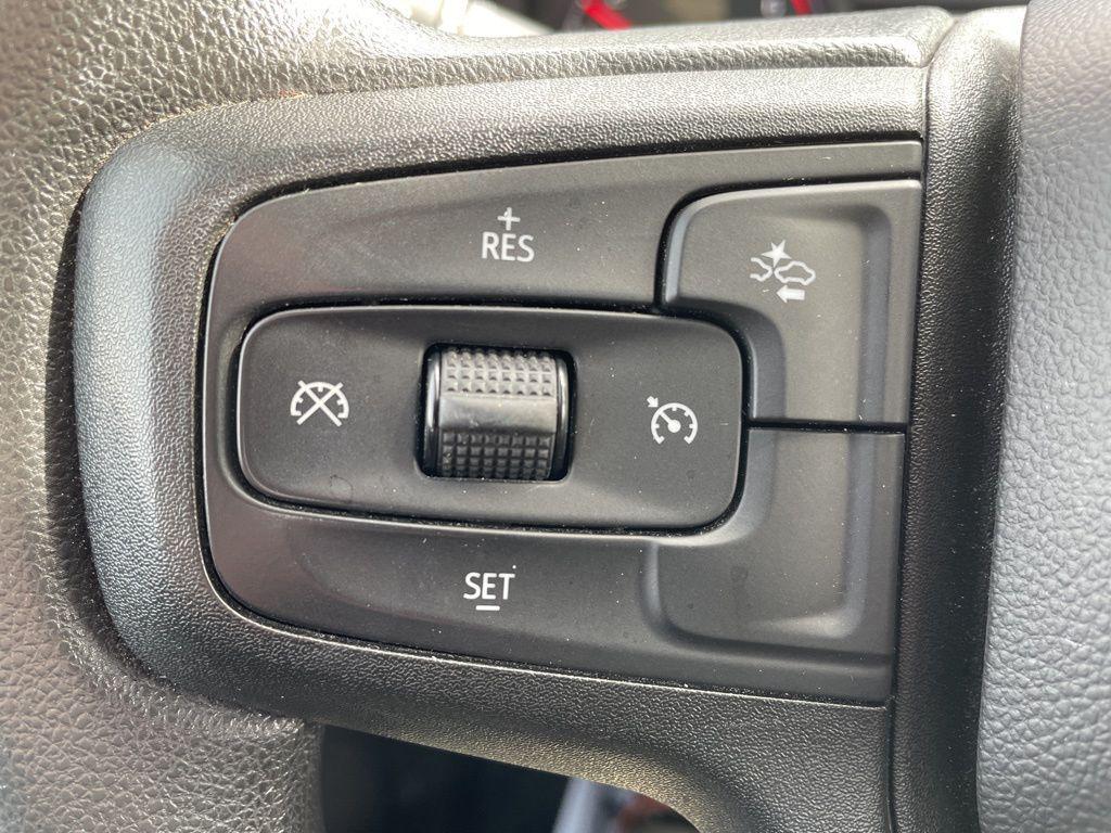 used 2024 Chevrolet Silverado 1500 car, priced at $27,712