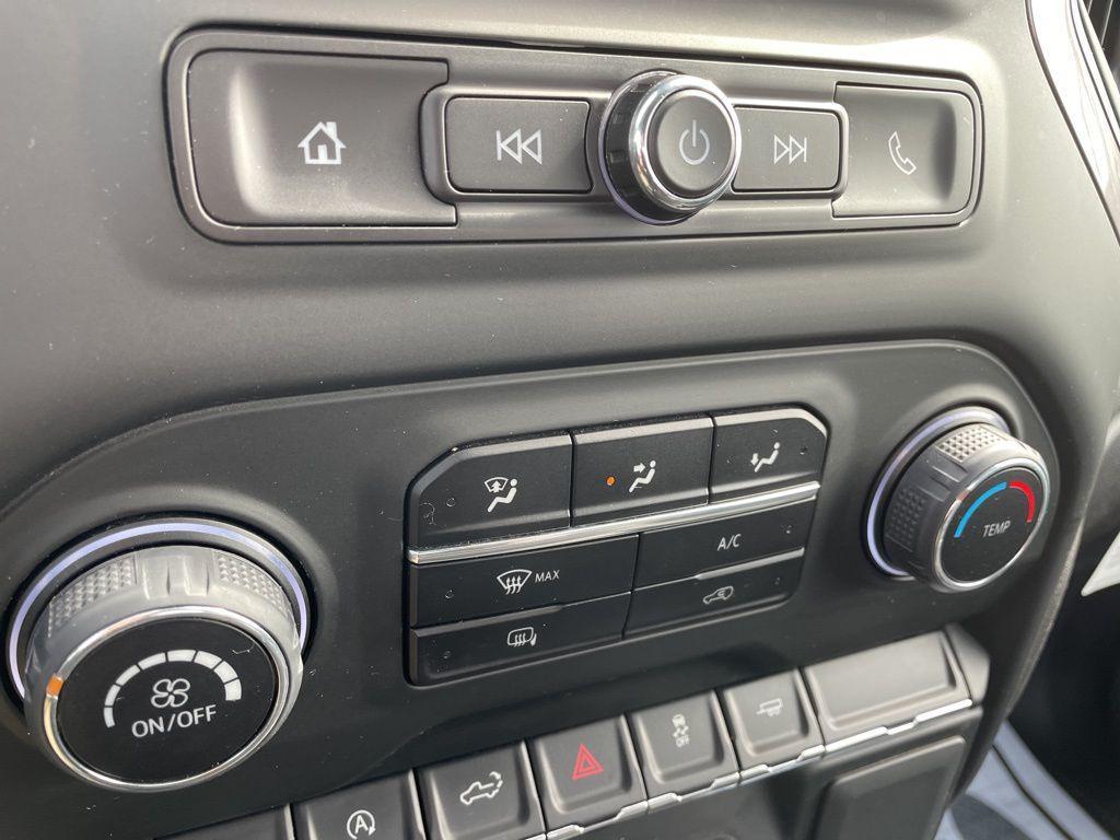 used 2024 Chevrolet Silverado 1500 car, priced at $27,712