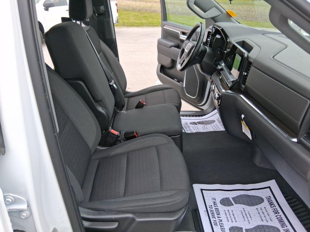 used 2023 GMC Sierra 1500 car, priced at $37,348