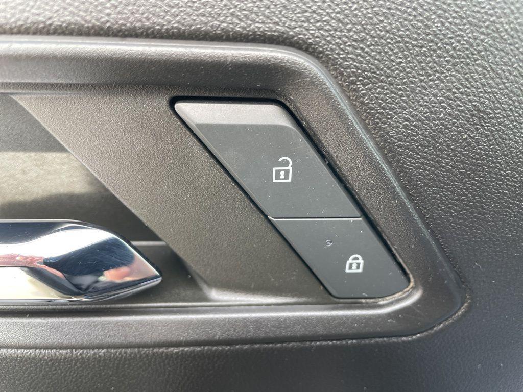 used 2023 Chevrolet Colorado car, priced at $30,397