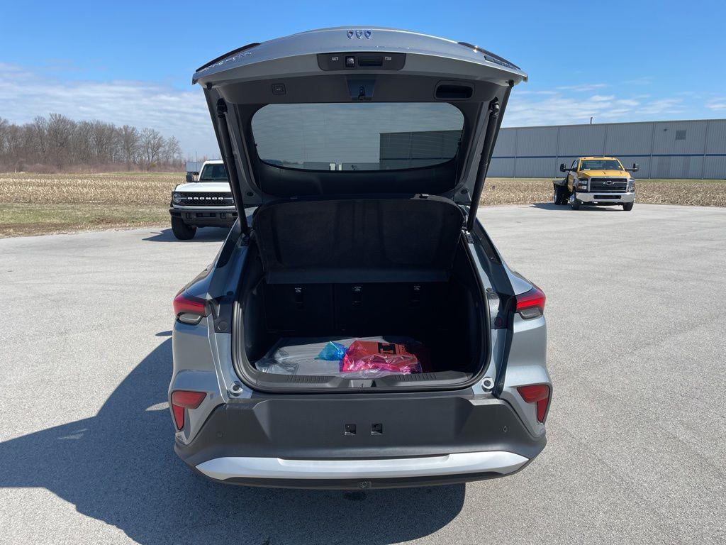 new 2026 Buick Envista car, priced at $28,580