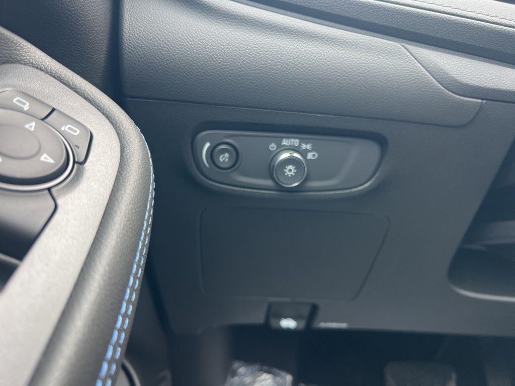 new 2026 Buick Encore GX car, priced at $34,670