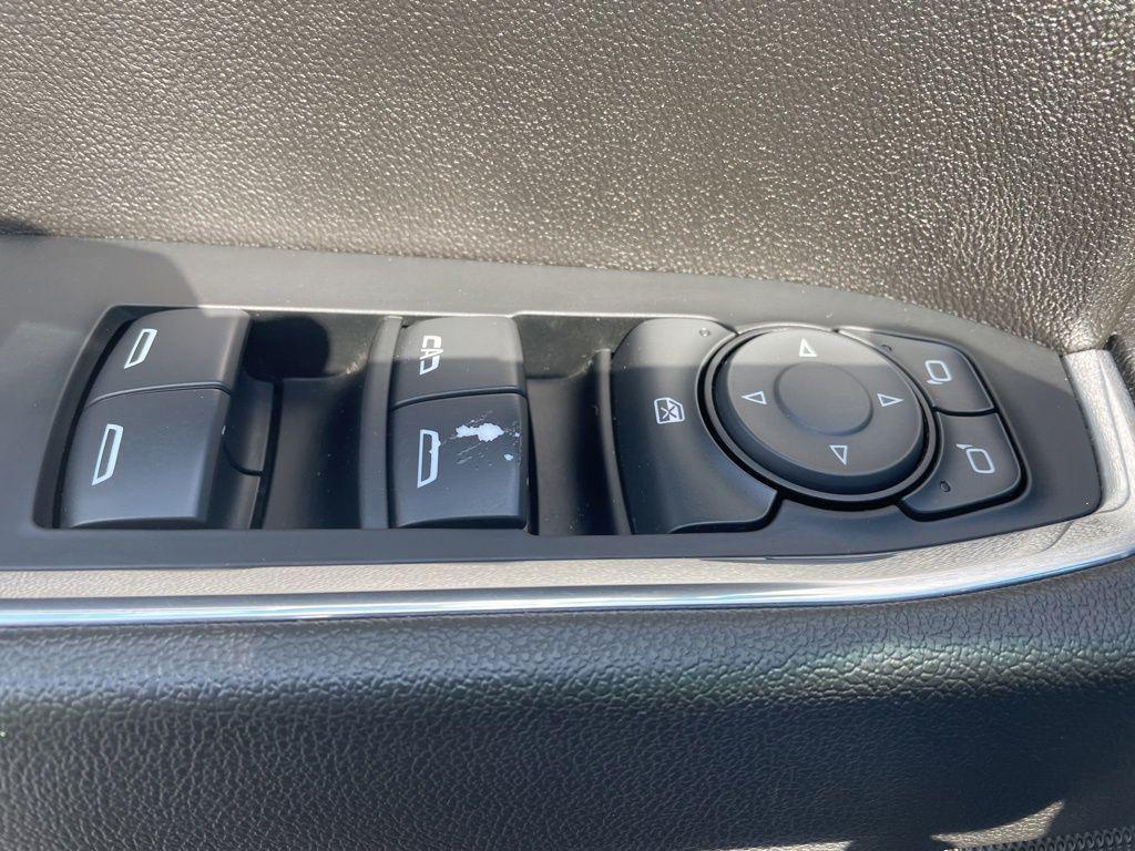 used 2023 Chevrolet Silverado 1500 car, priced at $35,647