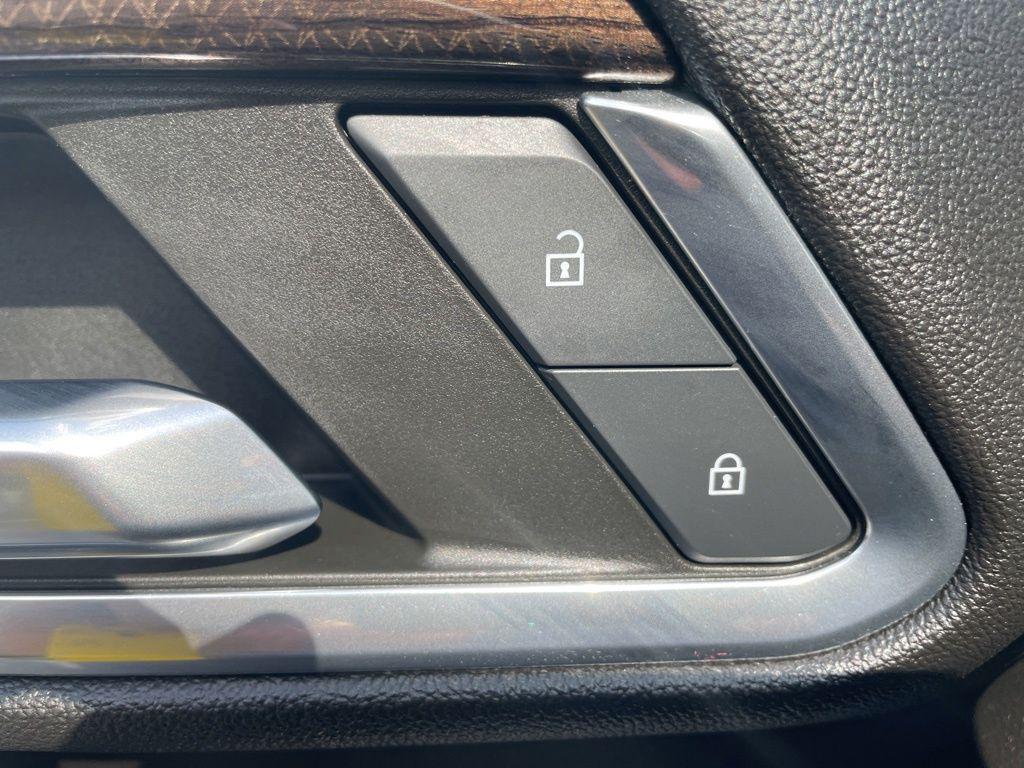 used 2023 Chevrolet Silverado 1500 car, priced at $35,647