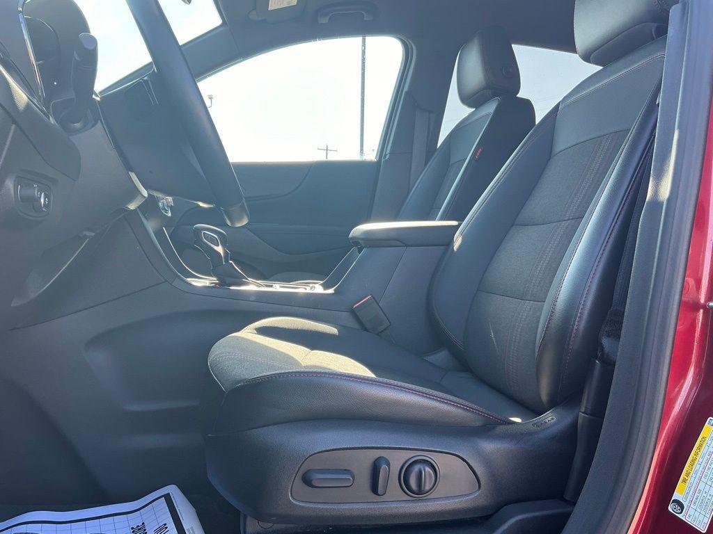 used 2023 Chevrolet Equinox car, priced at $20,703