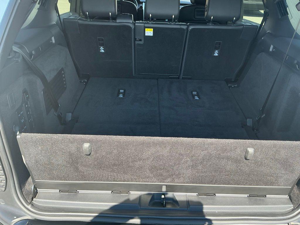 used 2023 Land Rover Discovery car, priced at $44,197