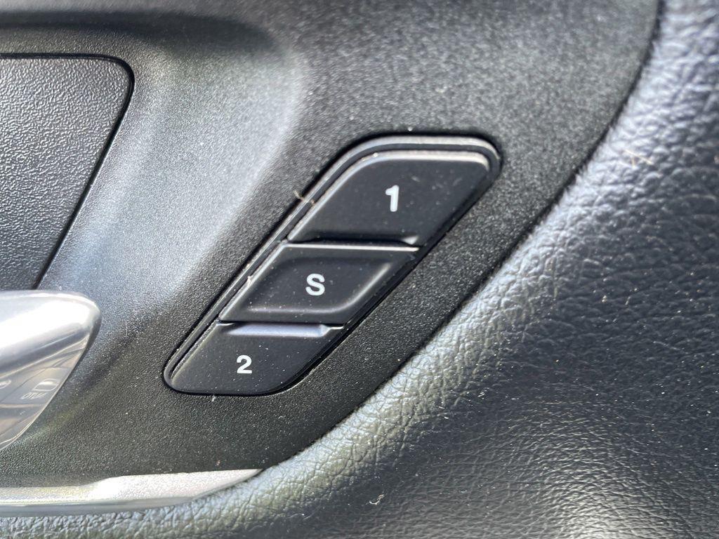 used 2022 Ram 1500 car, priced at $33,097