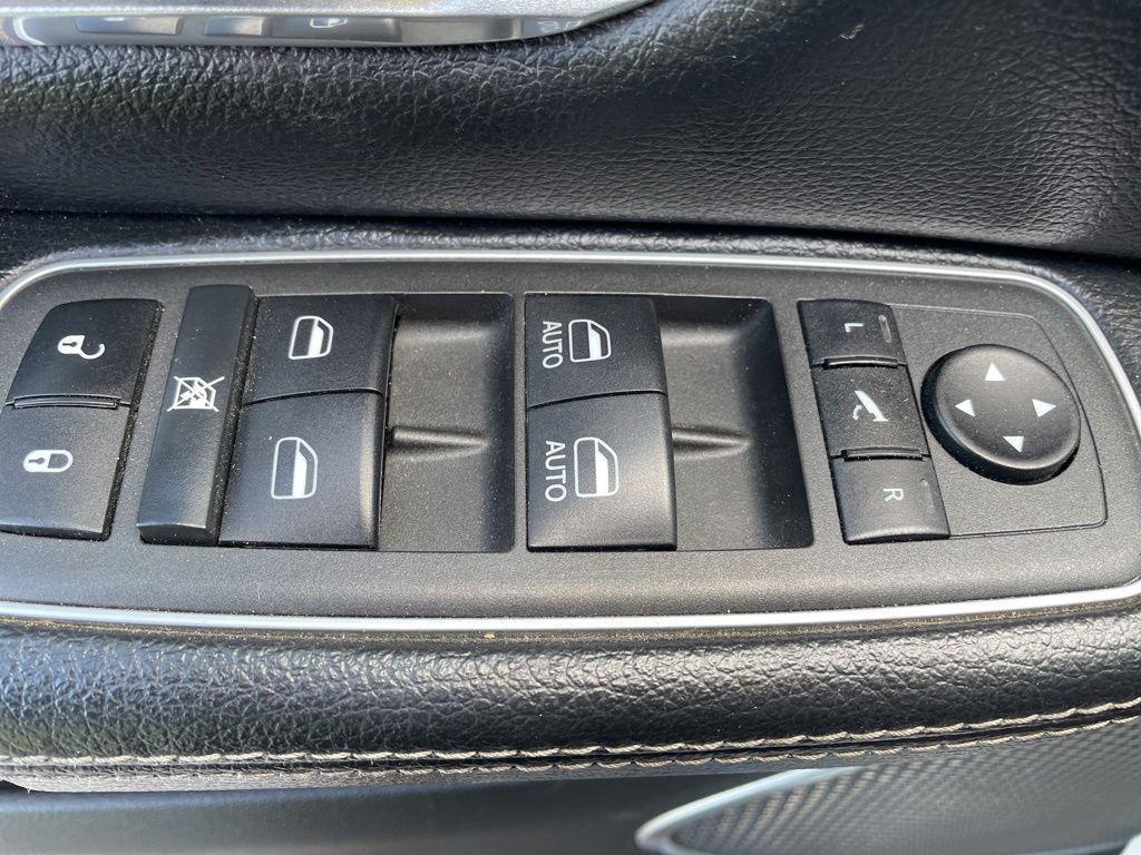 used 2022 Ram 1500 car, priced at $33,097