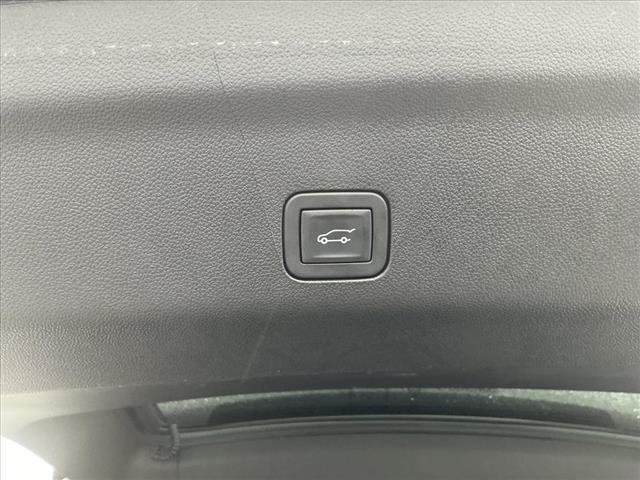 used 2024 GMC Yukon car, priced at $71,994