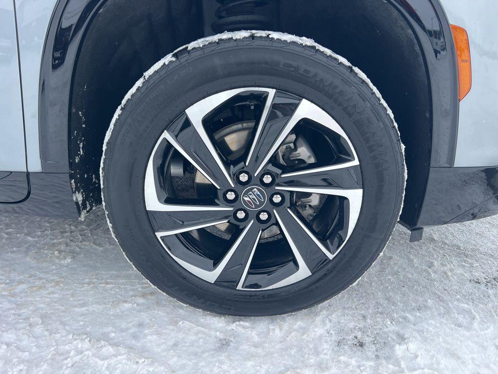 used 2025 Buick Enclave car, priced at $39,161