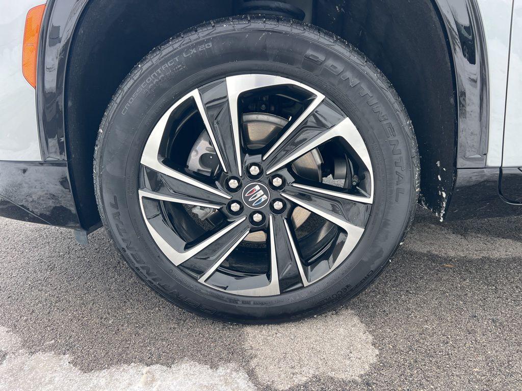 used 2025 Buick Enclave car, priced at $39,161