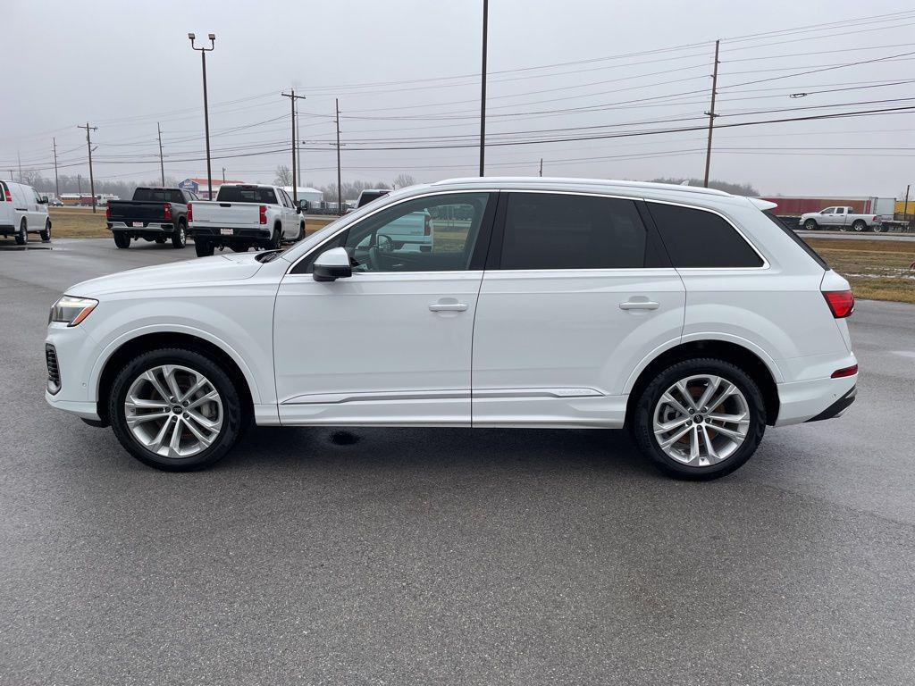 used 2025 Audi Q7 car, priced at $44,396