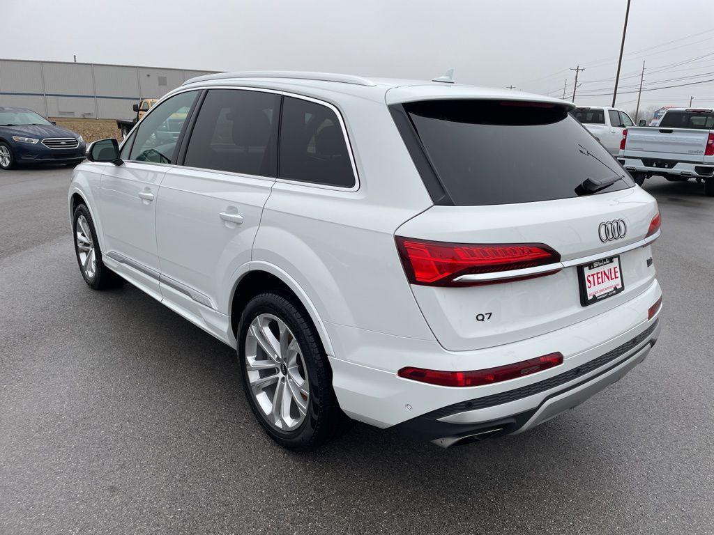 used 2025 Audi Q7 car, priced at $44,396