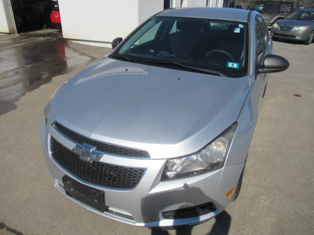used 2014 Chevrolet Cruze car, priced at $4,995