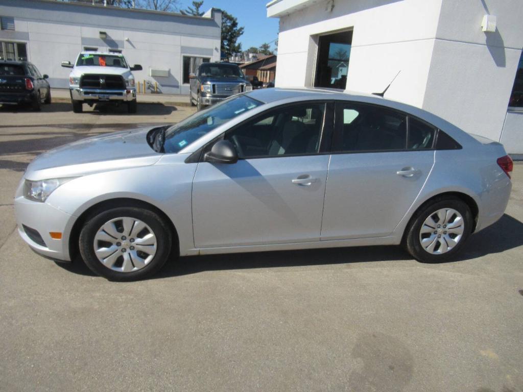 used 2014 Chevrolet Cruze car, priced at $4,995