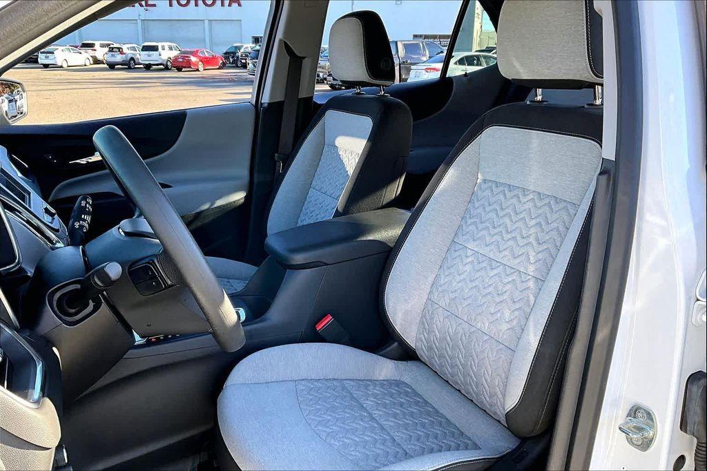 used 2023 Chevrolet Equinox car, priced at $21,761