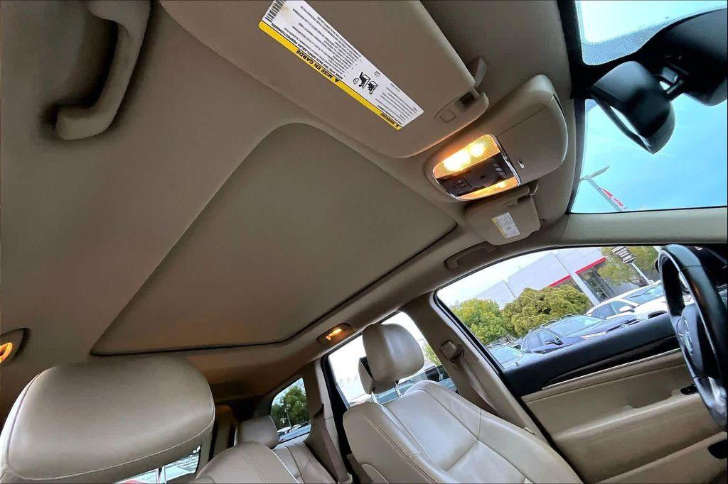 used 2015 Jeep Grand Cherokee car, priced at $11,465