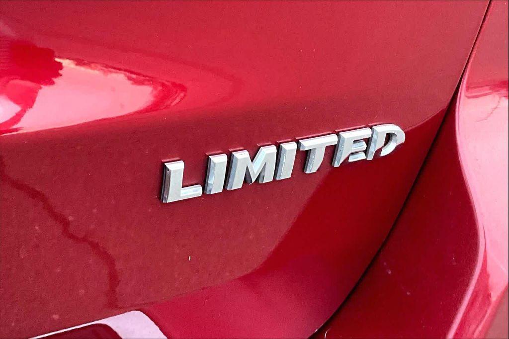 used 2015 Jeep Grand Cherokee car, priced at $11,465