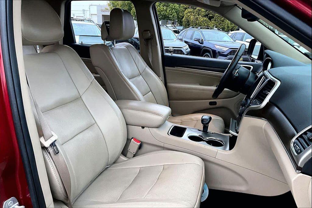 used 2015 Jeep Grand Cherokee car, priced at $11,465