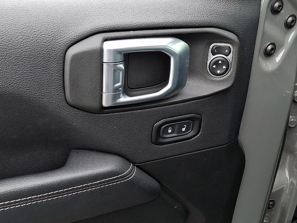 used 2022 Jeep Wrangler Unlimited car, priced at $33,595