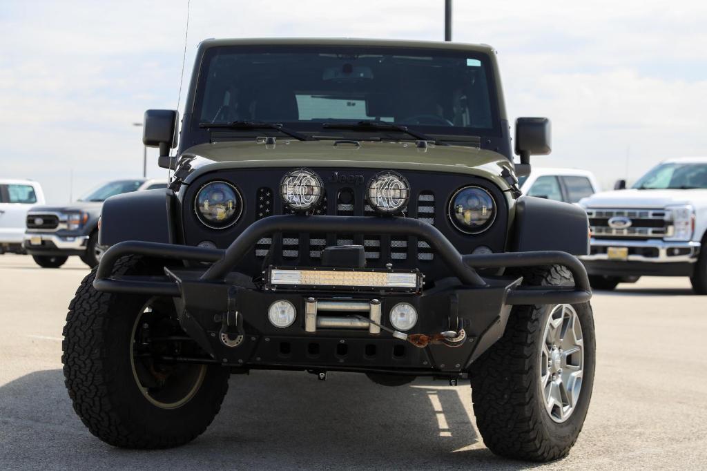 used 2015 Jeep Wrangler Unlimited car, priced at $13,498