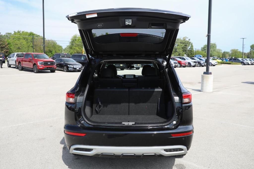 used 2023 Mitsubishi Outlander car, priced at $23,955