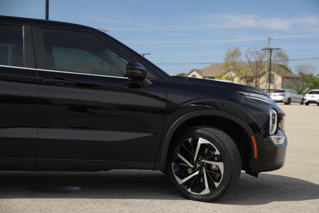 used 2023 Mitsubishi Outlander car, priced at $23,955