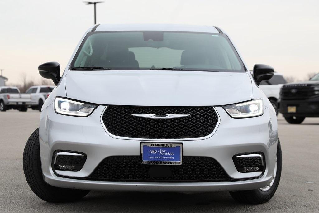 used 2024 Chrysler Pacifica car, priced at $25,795