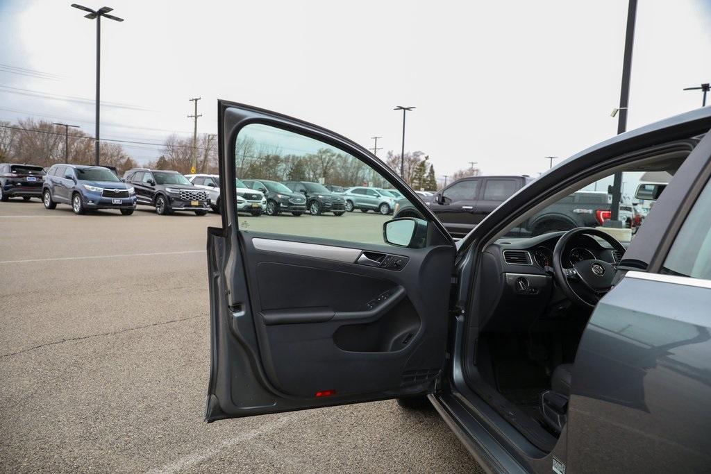 used 2017 Volkswagen Jetta car, priced at $15,992