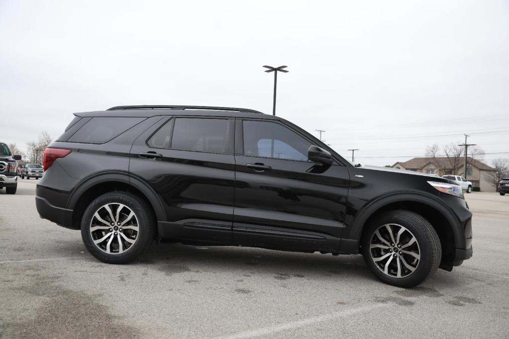 used 2022 Ford Explorer car, priced at $31,425