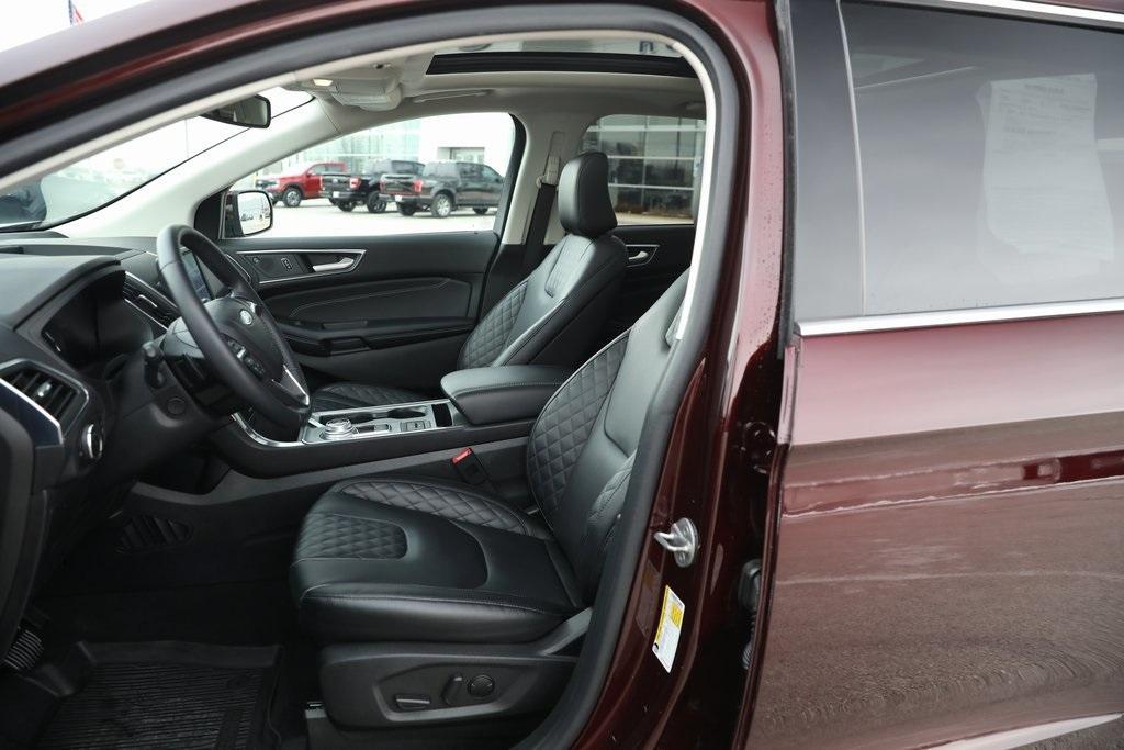 used 2024 Ford Edge car, priced at $31,997