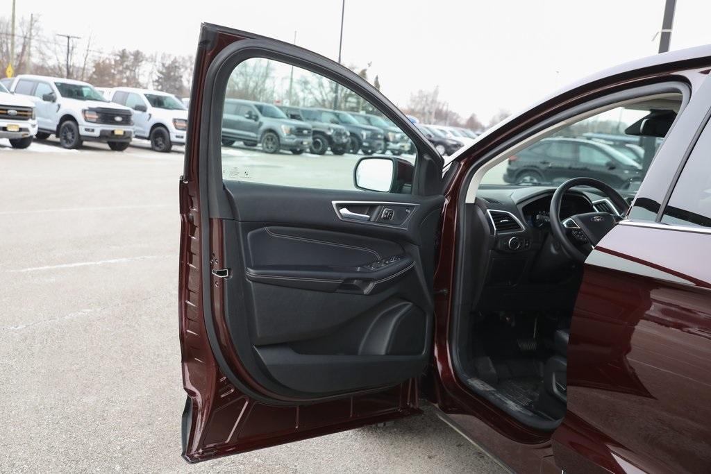 used 2024 Ford Edge car, priced at $31,997
