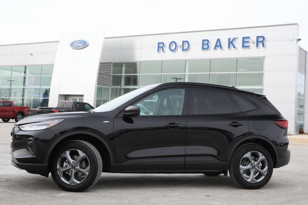 used 2025 Ford Escape car, priced at $28,977