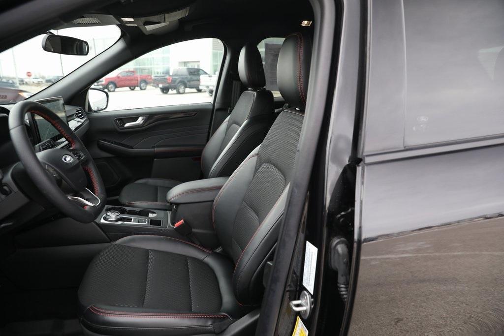 used 2025 Ford Escape car, priced at $28,977