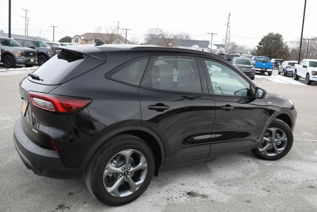 used 2025 Ford Escape car, priced at $28,977
