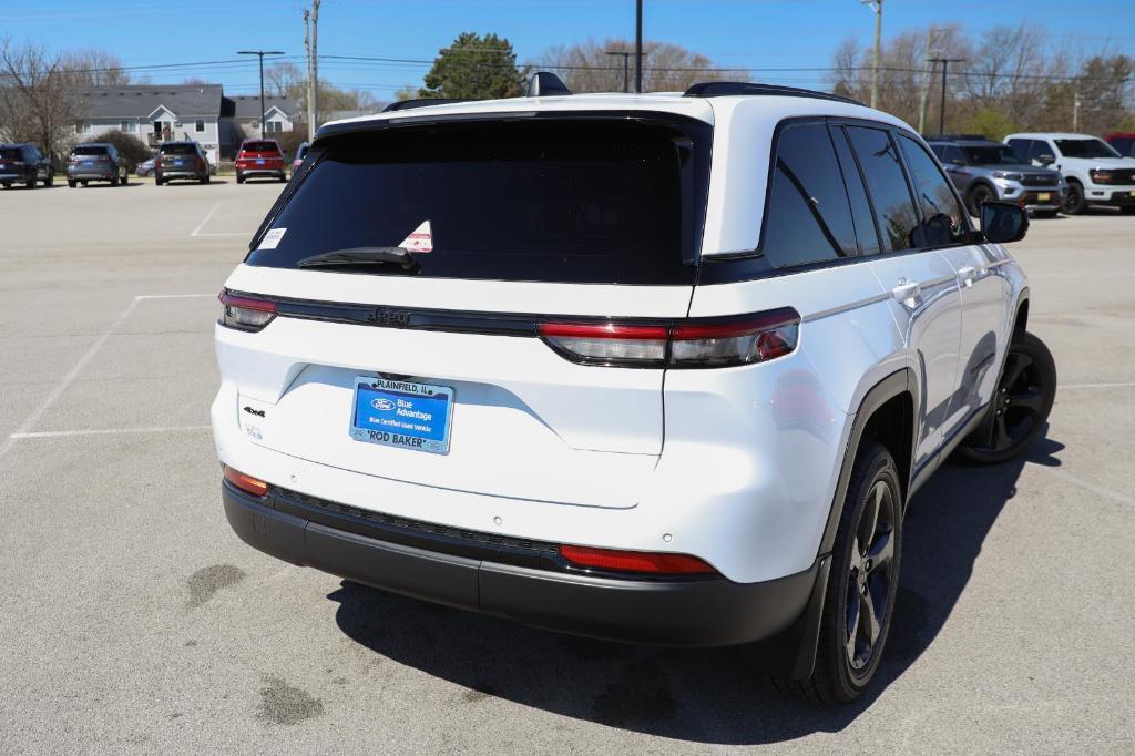 used 2022 Jeep Grand Cherokee car, priced at $25,955