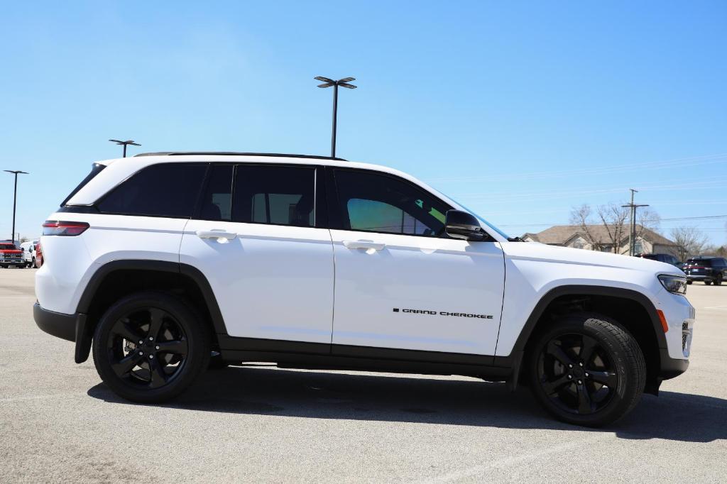 used 2022 Jeep Grand Cherokee car, priced at $25,955