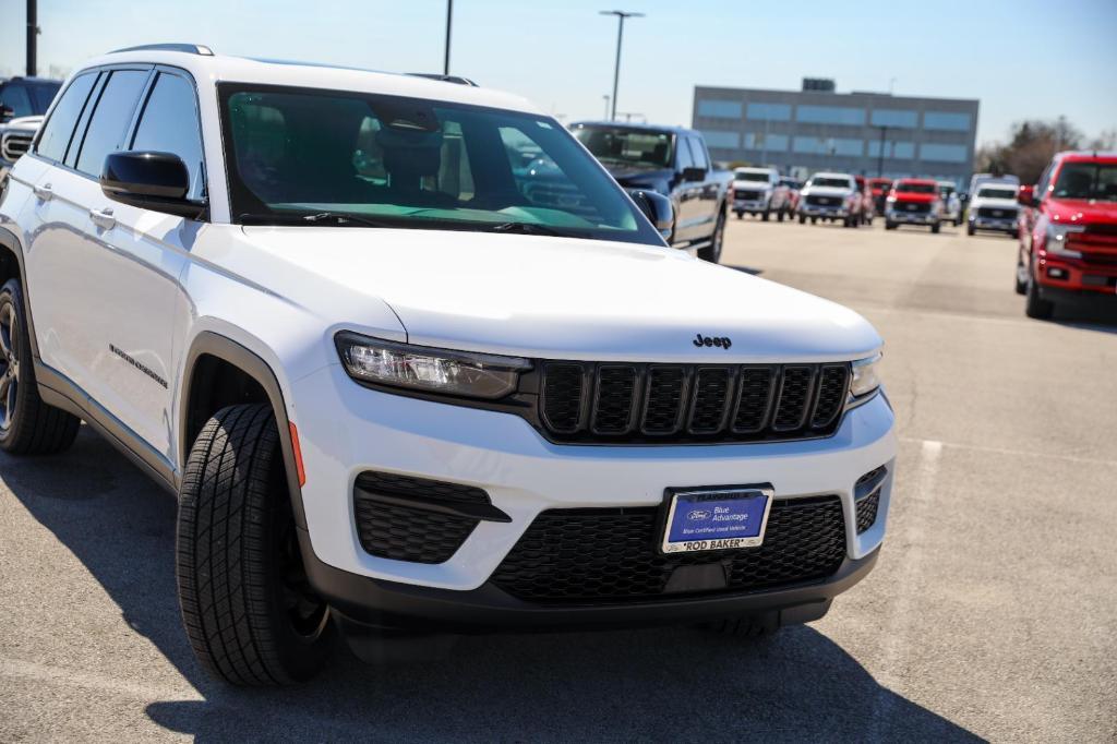 used 2022 Jeep Grand Cherokee car, priced at $25,955