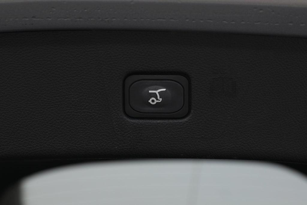 used 2024 Ford Edge car, priced at $25,992